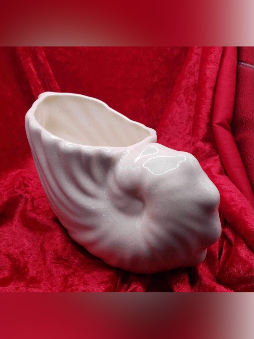 Vintage MCM Shell Shaped Planter - White Retro Beachhouse Decor